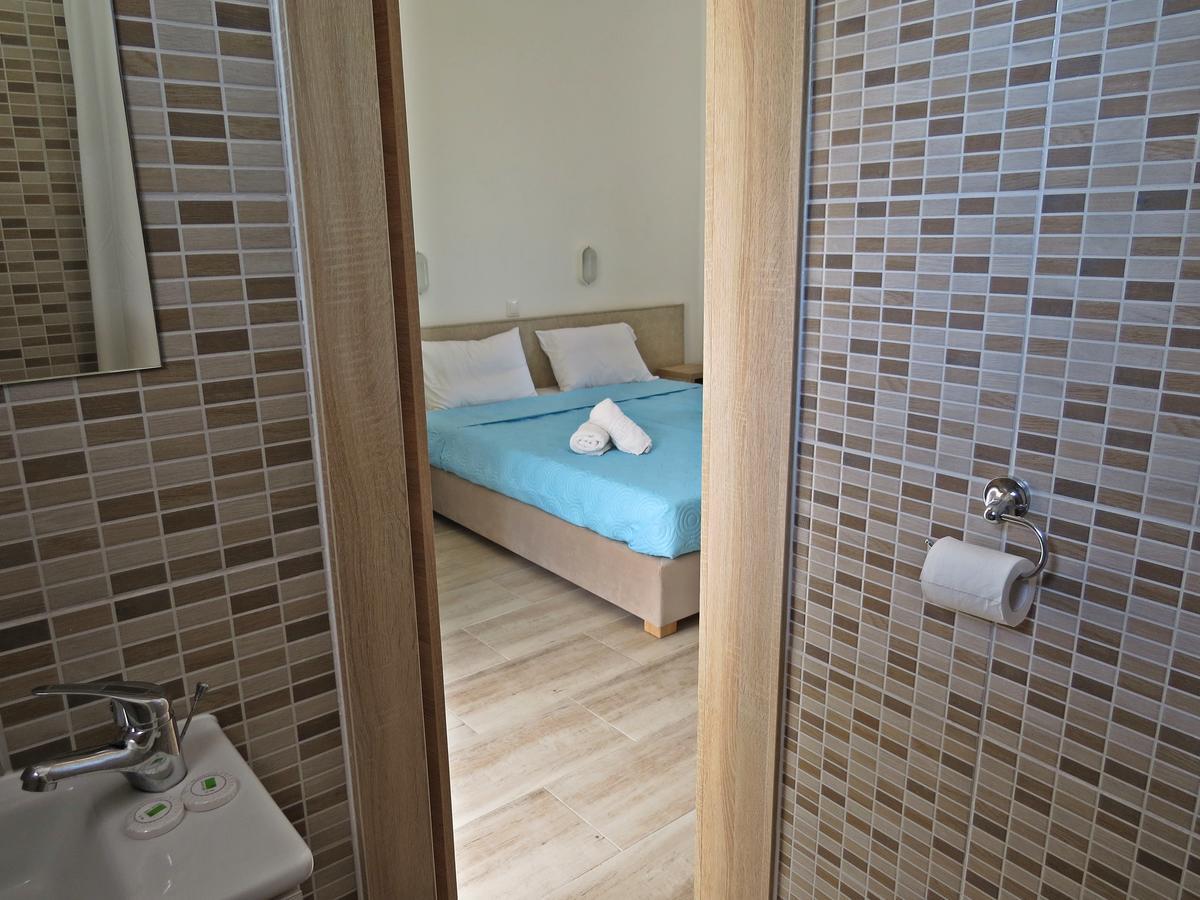 Loukas Beach Rooms Kiotari Exterior foto