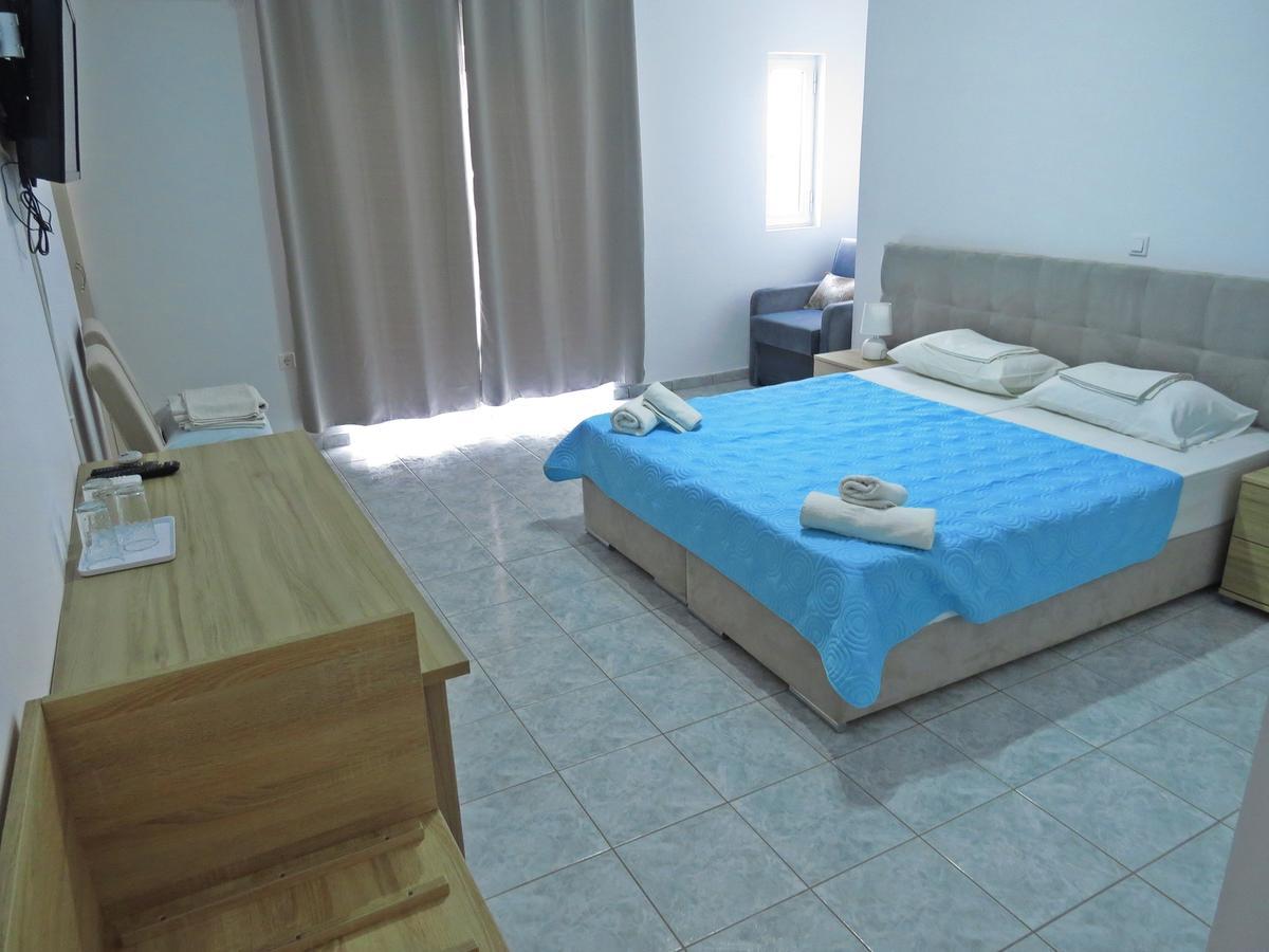 Loukas Beach Rooms Kiotari Quarto foto